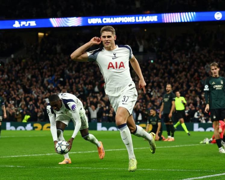 Spending spree shows Tottenham ambition, says Van de Ven