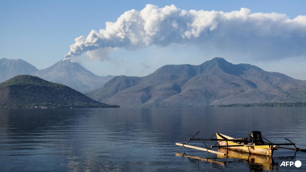 Indonesian villages told to evacuate as volcano alert hits highest level