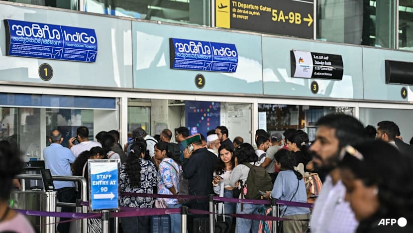 Chaos after India's biggest airline cancels 1,200 flights