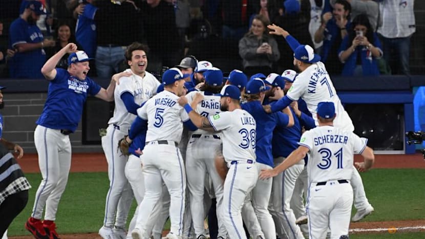 Baseball-Blue Jays carry hopes of a nation into World Series amid Canada-US tension