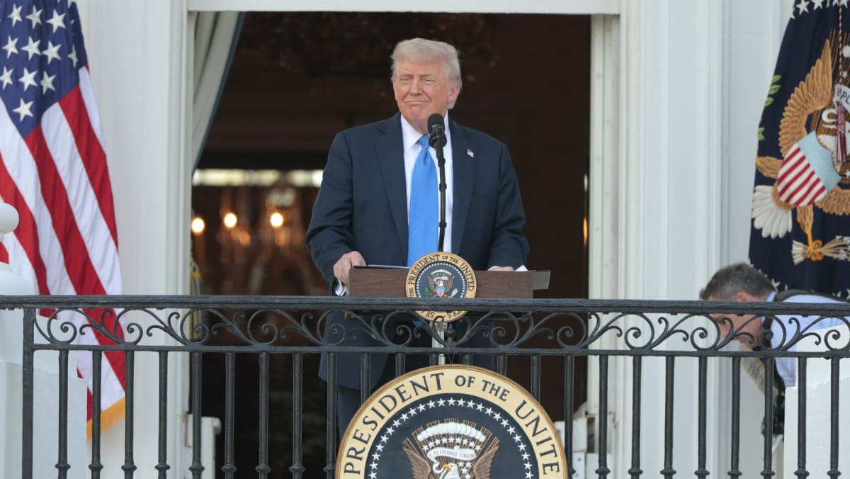Trump signs proclamation banning travel from 12 countries ...