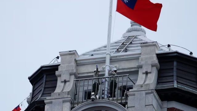 两中国大陆气球飞越台湾海峡 之后消失无踪