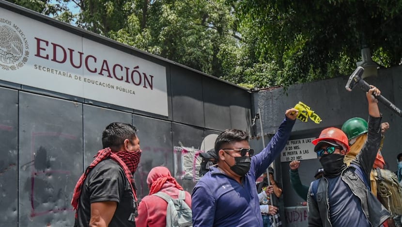 Mexico protesters storm government building days before World Cup
