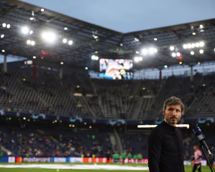 Belgium name Van Bommel as new coach