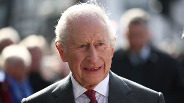 英王查尔斯三世因癌症治疗副作用 需留院观察