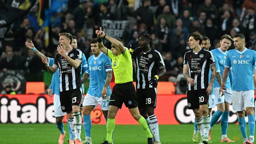 Napoli lose 1-0 at Udinese and miss chance to go top