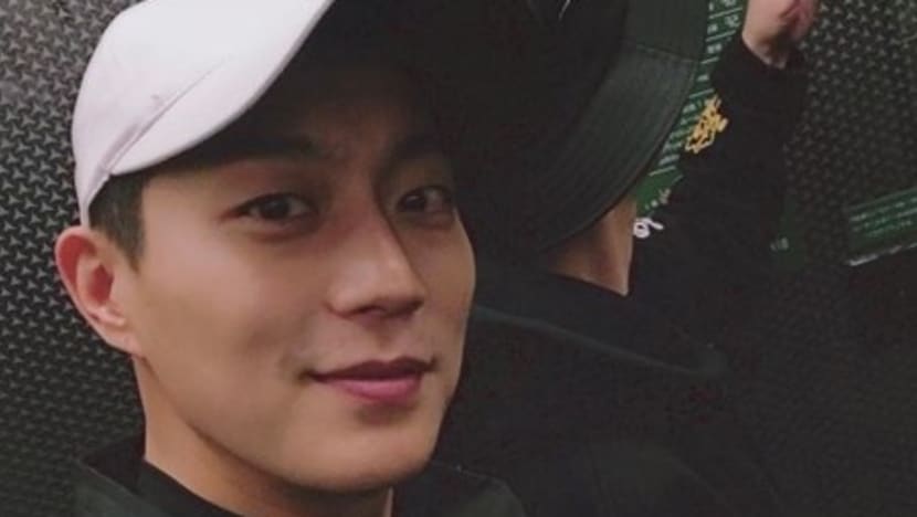 Highlight′s Yoon Du Jun and Yong Jun Hyung Thank Fans for ′Music Bank′ Win