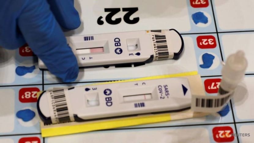 COVID-19: People strongly encouraged to self-test regularly as a matter of 'social responsibility', says Lawrence Wong COVID-19: People strongly encouraged to self-test regularly as a matter of 'social responsibility', says Lawrence Wong