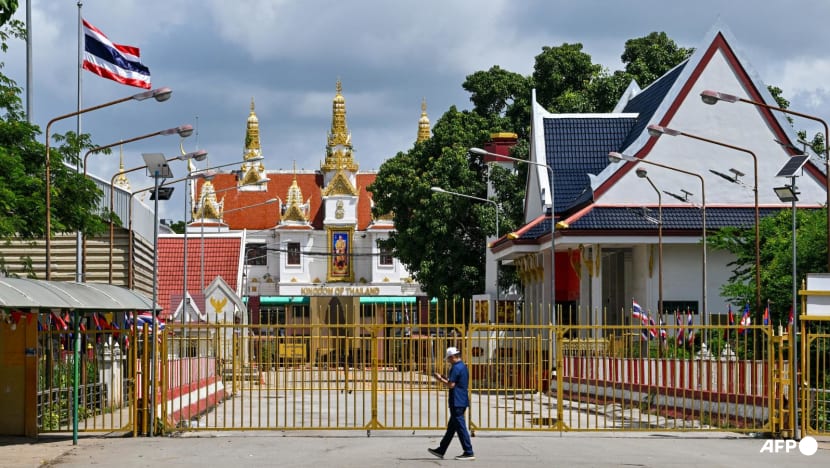 Thailand recalls ambassador, expels Cambodian envoy in border row Thailand recalls ambassador, expels Cambodian envoy in border row