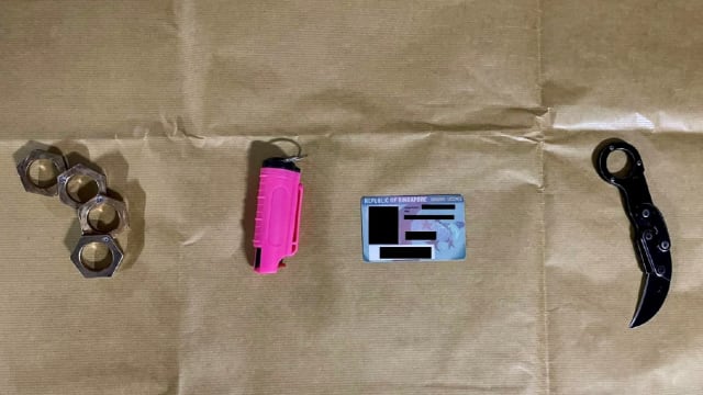拒捕并用胡椒喷雾袭击肃毒局人员 男子涉嫌贩毒被捕