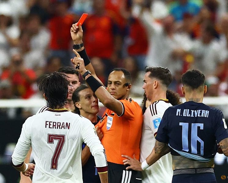 Uruguay's World Cup ends in failure, friction and no wins