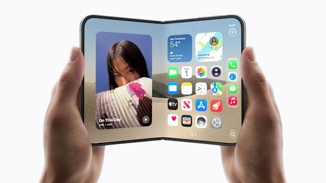 苹果首款折叠屏手机iPhone Duo来了！折起来只有护照大小