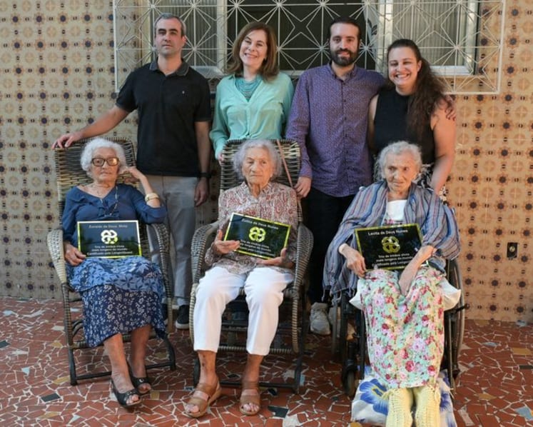Scientists seek clues to longevity from three Brazilian sisters over 100