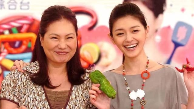 “抢什么随便他！”　徐妈妈累了