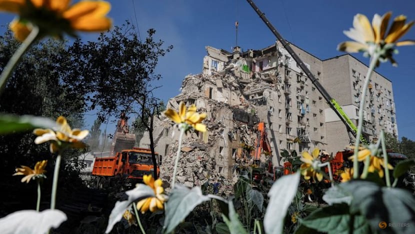 Russia bombards Kyiv in one of war's biggest strikes, at least 21 people killed