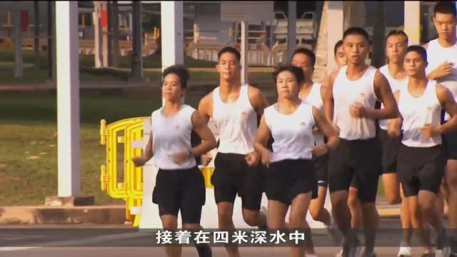 口试练习：我国首两位“女蛙人”毕业了！