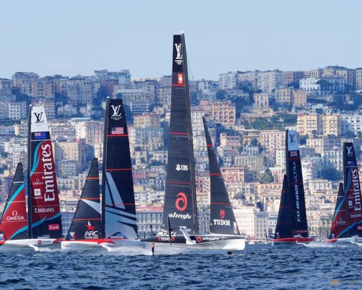 Sailing-Italy dominate to win America's Cup run-up regatta in Naples