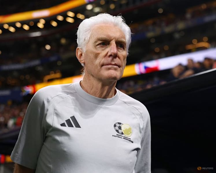 South Africa must beat South Korea to make history, says coach Broos