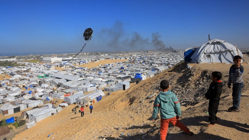 Gaza parents urged to stop kids flying kites after Israel warning to Hamas
