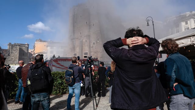 罗马中世纪塔楼坍塌致一人受困 三人受伤