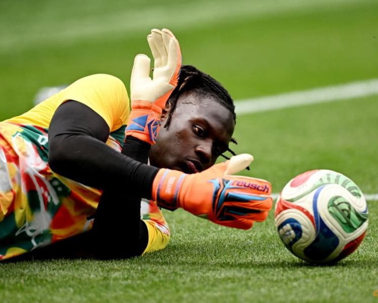 Senegal keeper Diaw joins Al Shabab