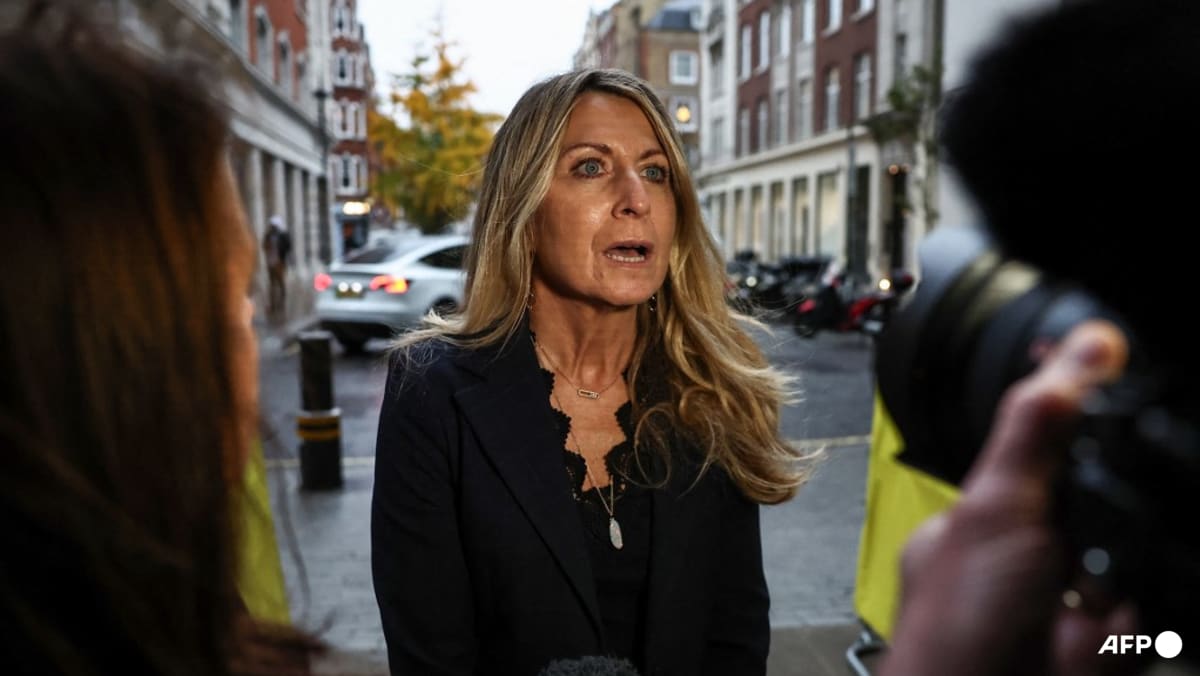 BBC expected to apologise over Trump row after chiefs' resignations