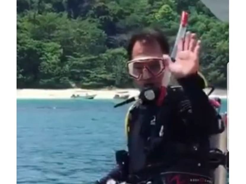 Veteran Ch 8 Actor Richard Low Becomes Certified Scuba Diver At Age 66, Proves Age is Just A Number