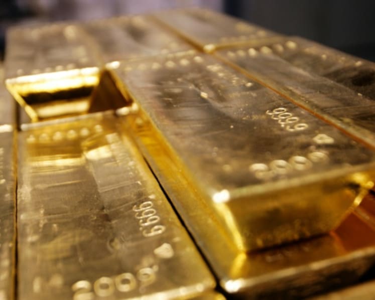 Gold hits record high ahead of Fed rate decision