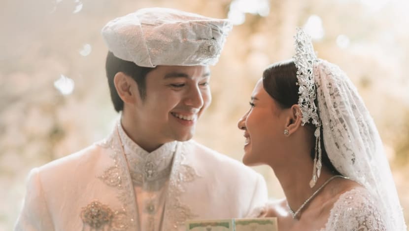 Bucin maksimal! Angga Yunanda & Shenina Cinnamon hanya follow satu sama lain usai menikah