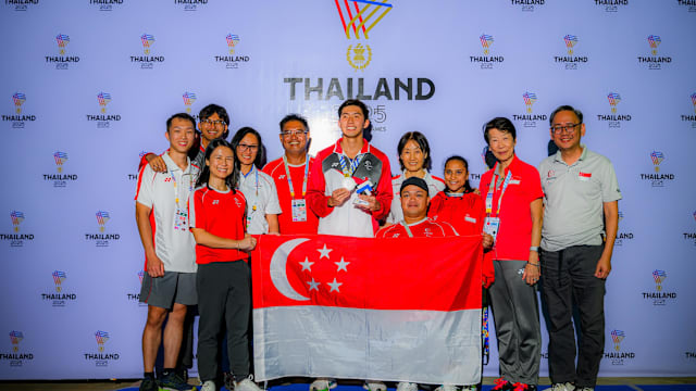 洪凯明男子400米T12级项目 破全国个人纪录摘银