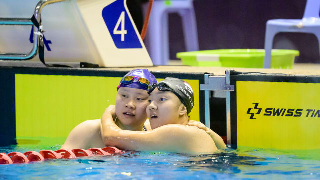 我国女子400米自由泳 颜欣慧林乙暄包揽金银