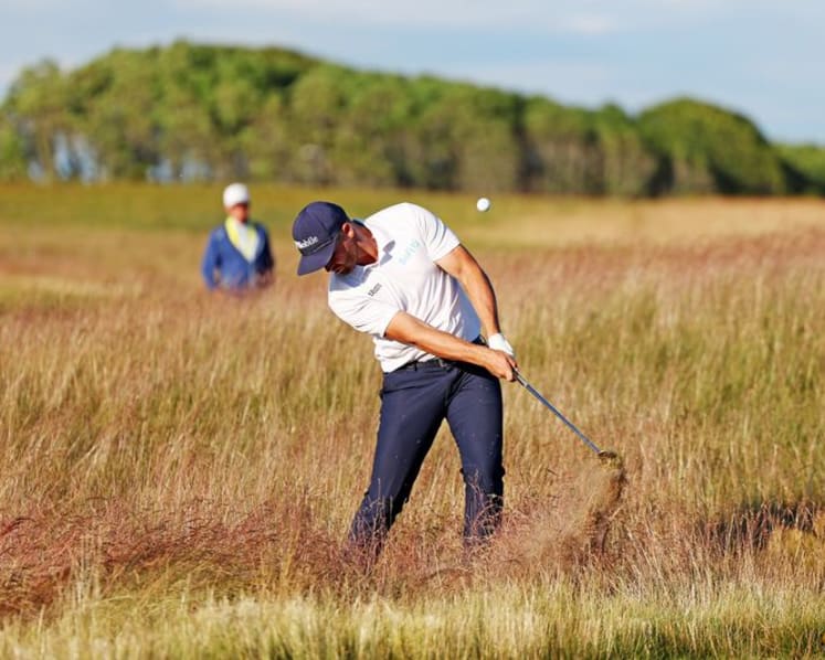 Clark laments 'flat' atmosphere with US Open win within reach