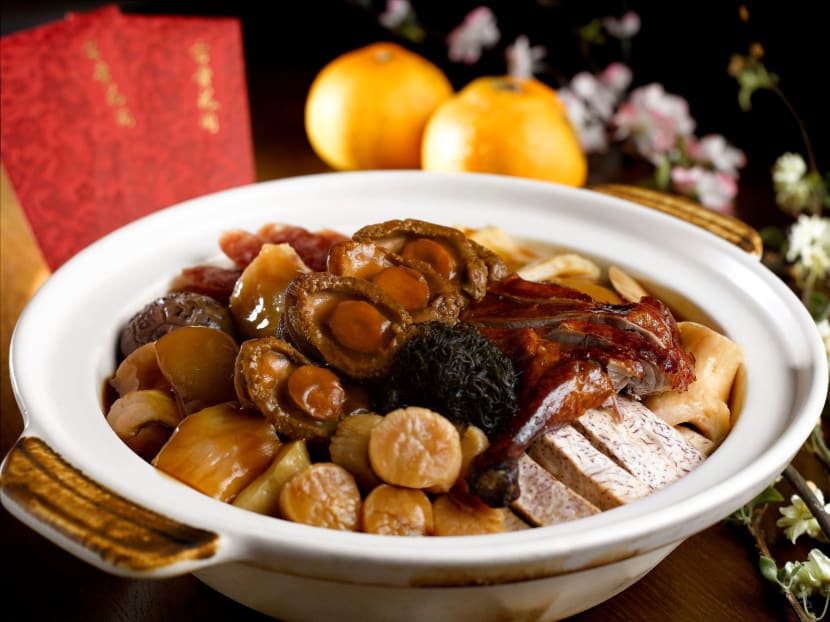 CNY takeaway reunion dinner menus