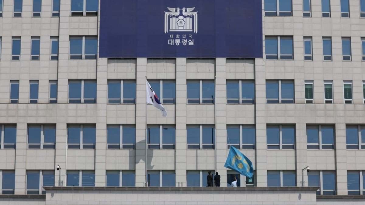 South Korea police raid presidential office and security compound
