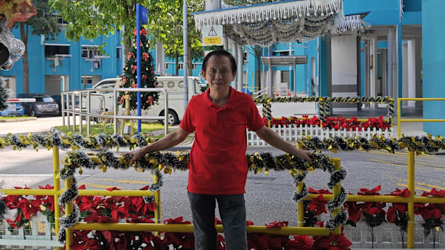 难拒邻居盛情打消“退休”念头 兀兰圣诞叔续施巧手播圣诞氛围