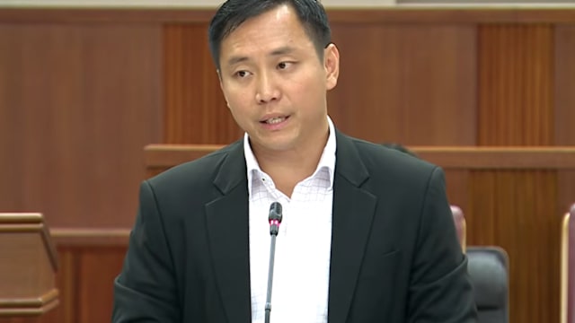 香港宏福苑致命大火敲警钟 我国检讨住宅施工与维修监管