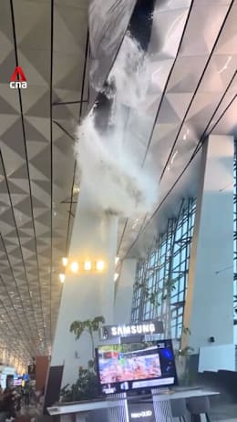 Heavy rain causes ceiling collapse at Indonesia's Soekarno-Hatta Airport