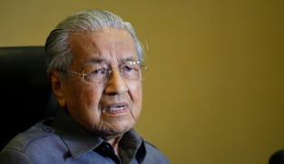 Former Malaysian PM Mahathir Mohamad says he has lost control of his leg after a fall