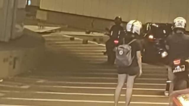 KPE尼诰大道入口处因障碍物暂关闭 陆交局：料今晚重开