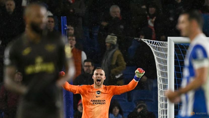 Keeper Verbruggen the hero as Brighton beat Brentford 2-1