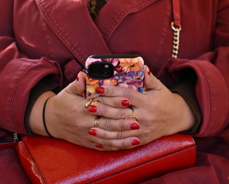 Tech firms must block unsolicited nude images under new UK rules