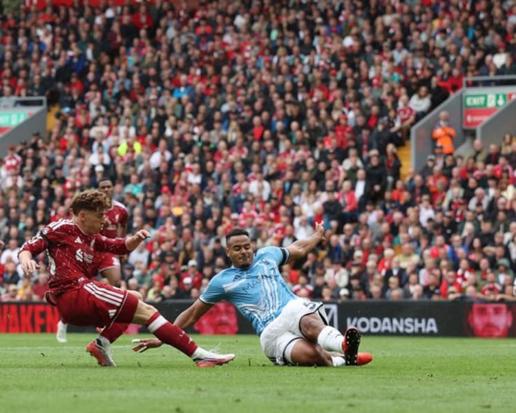 Munoz's late strike earns Liverpool draw with Forest in Iraola's Anfield debut