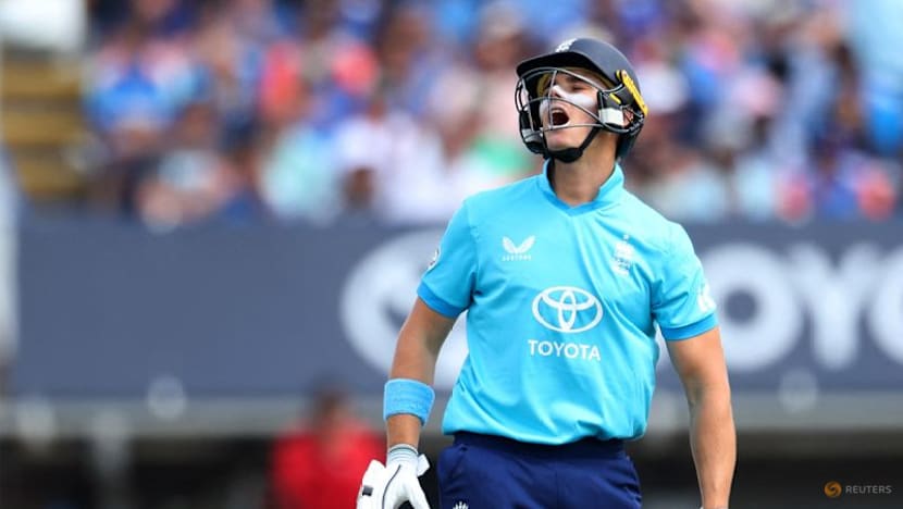 England's Bethell to miss The Hundred with knee injury