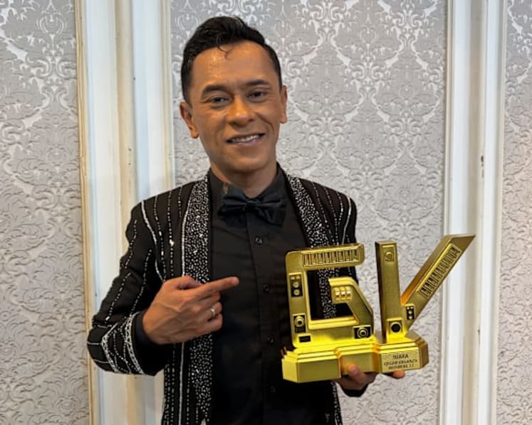 Singaporean singer Iskandar Ismail wins 12th season of Malaysian singing competition Gegar Vaganza