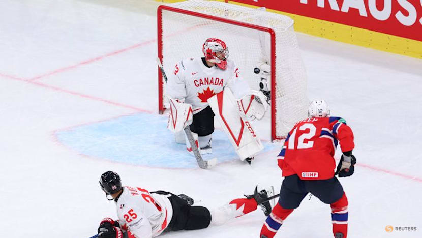 Ice hockey-Norway stun Canada to win sensational bronze at world championship