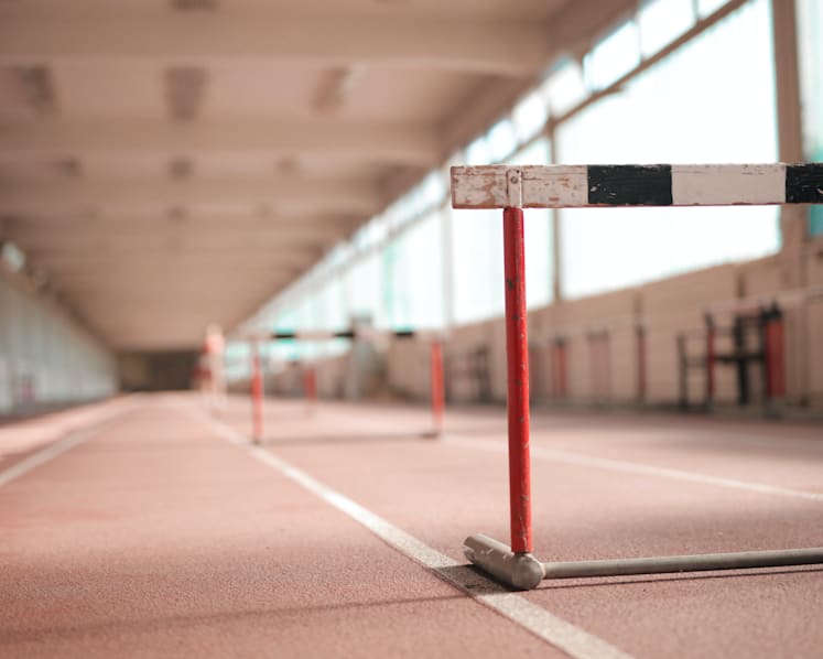 When obstacles become opportunities to work better