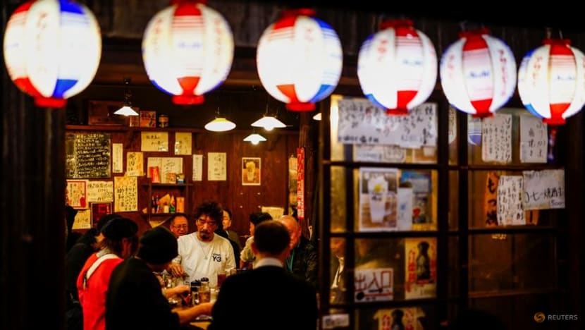 Japan's GDP beats forecasts as consumption, business spending perk up Japan's GDP beats forecasts as consumption, business spending perk up