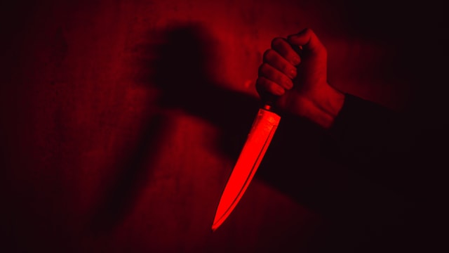 母亲涉多刀捅死父亲 马国女哭称不追究：她是我唯一至亲