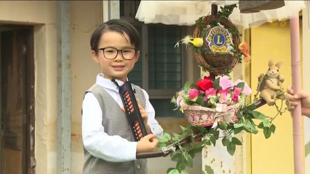 香港抢包山比赛将登场 飘色巡游小演员积极备演