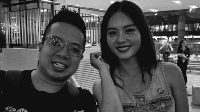 忠实粉丝逝世，黄暄婷晒黑白合影哀悼